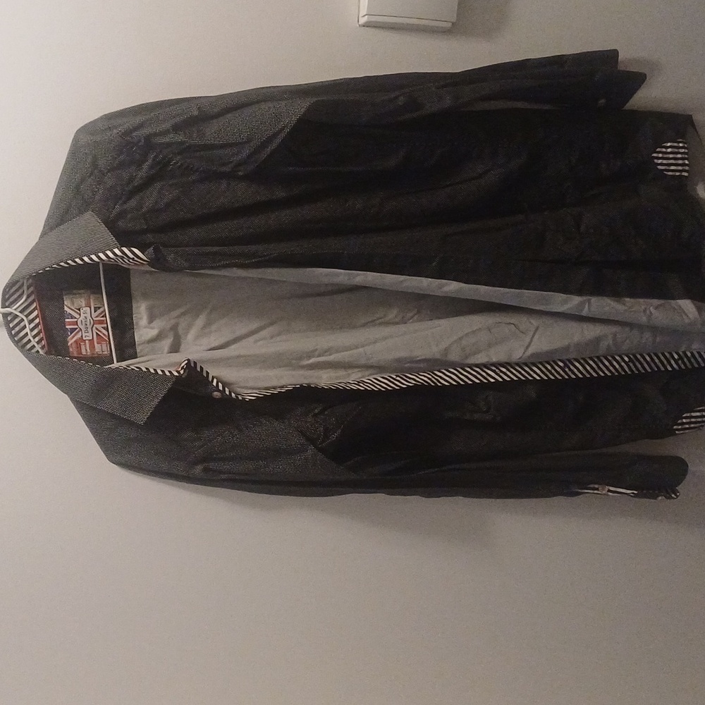 7 Downie St shirt